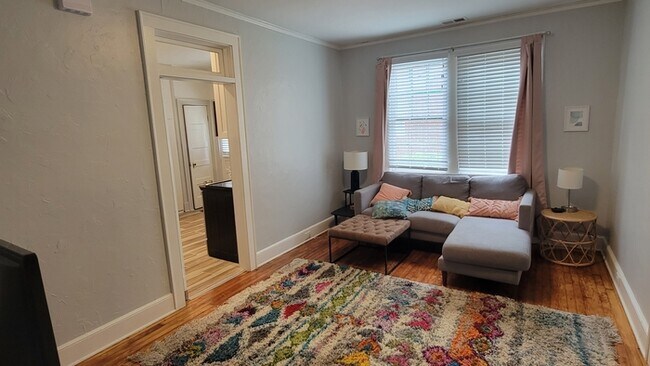 Foto del edificio - 2310 Marion St