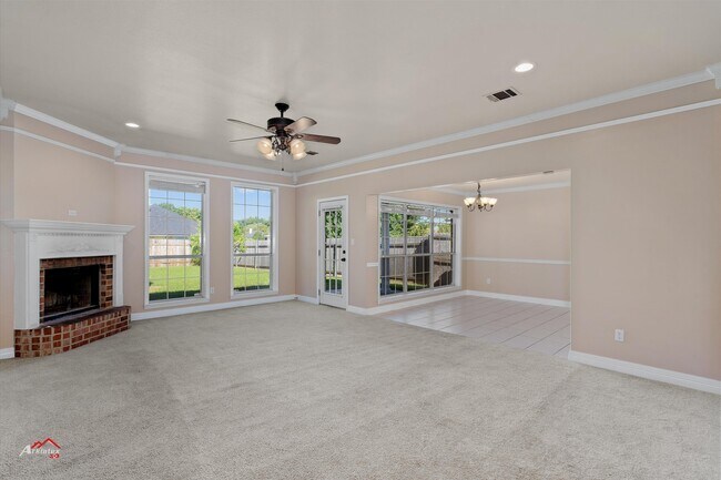 Building Photo - 2505 Brookhaven Dr