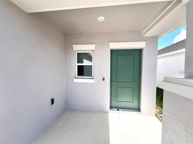 Foto del edificio - 3978 Ambrose Ave