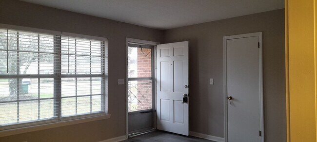 Foto del edificio - 7273-7275 Valley Ln