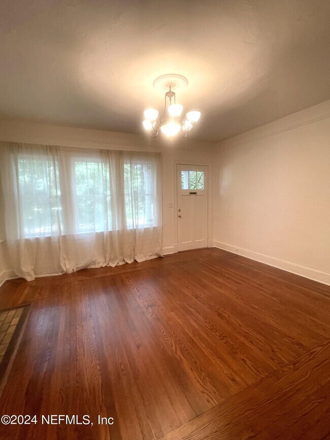 Foto del edificio - 3904 Hollingsworth St