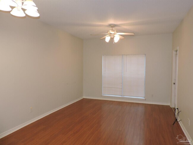 Foto del edificio - 7101 Joy St