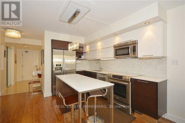 Building Photo - 15 Maitland Pl