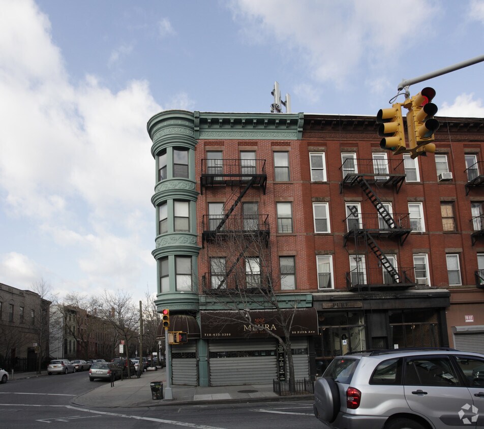 Building Photo - 90 5th Ave
