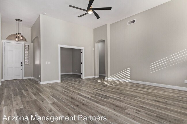 Foto del edificio - 3 br, 2 bath House - 22215 N 49th St