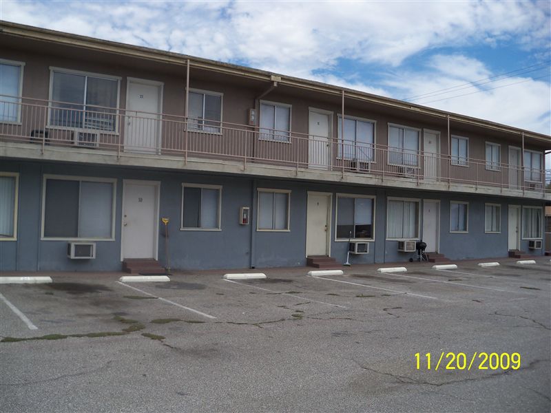 Building Photo - 3700 Avalon St