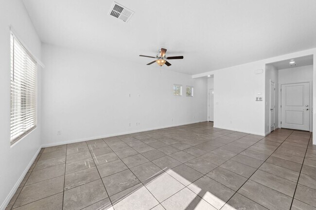 Building Photo - 4 Bedroom Home in Southern Highlands