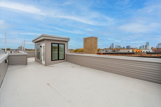 Building Photo - 4025 Lancaster Ave