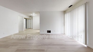 Building Photo - 201 E Arbor Ave