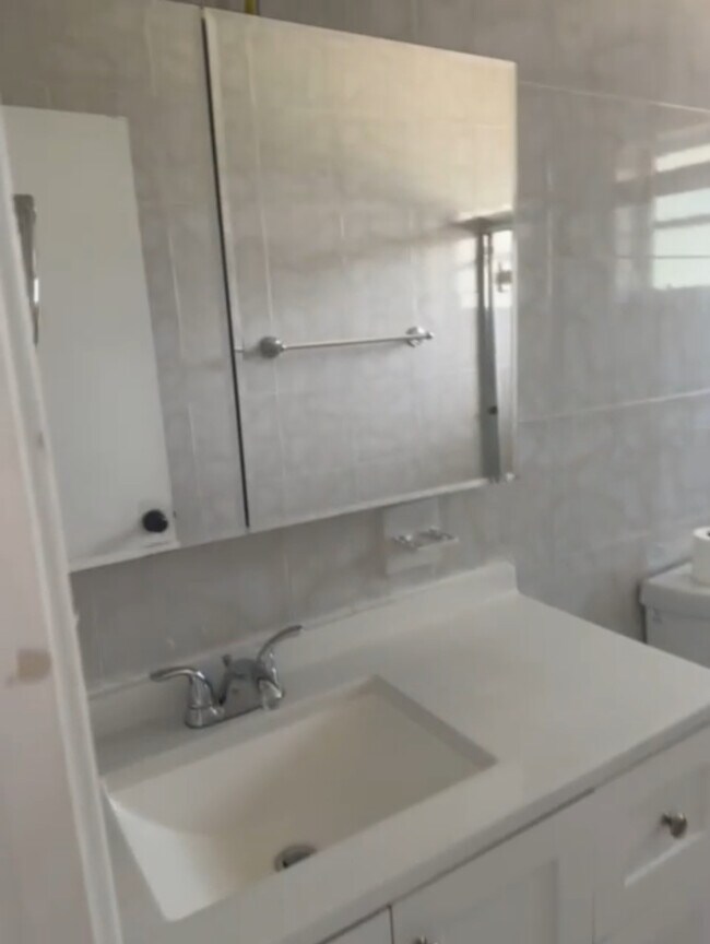 501 SW 15th St Unit 8, Pompano Beach, FL 33060 Apartments in Pompano