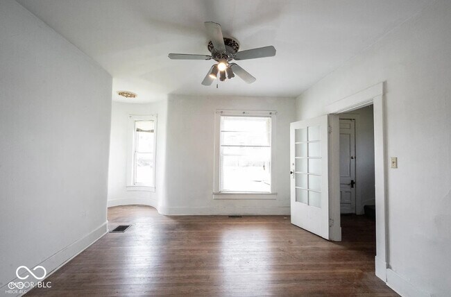 Foto del edificio - 4626 E Washington St