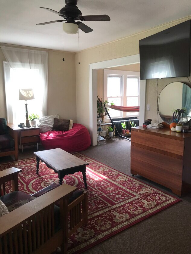 Light-filled living room - 175 1st St