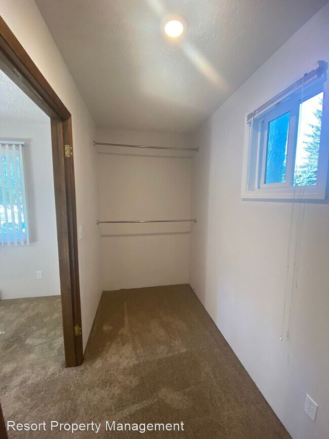 Building Photo - 3 br, 1 bath House - 34498 N Lyvell Ave