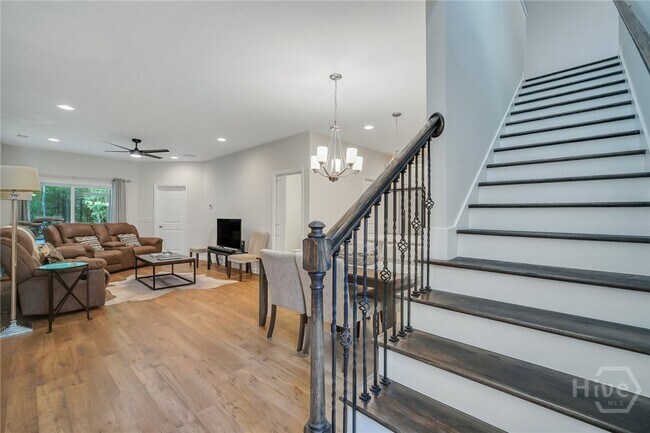 Foto del edificio - 69 Lower Creek Dr