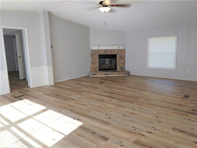 Building Photo - 6620 George Ct