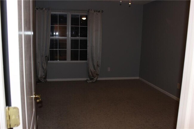 Building Photo - 14323 Prairie Meadows Dr