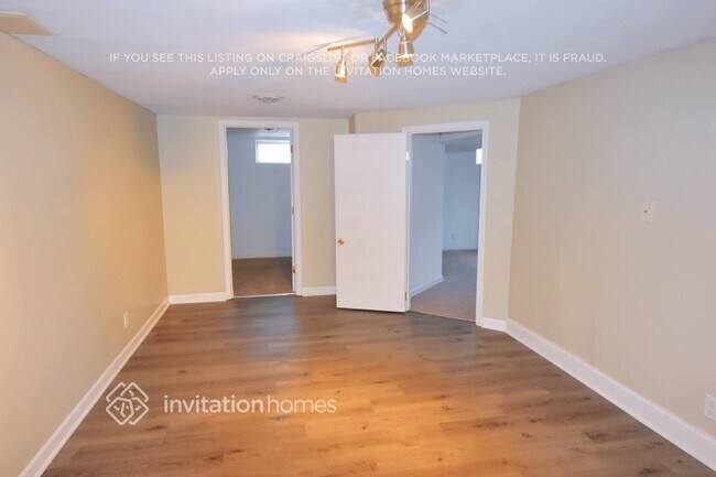 Building Photo - 4230 Diamond Dr