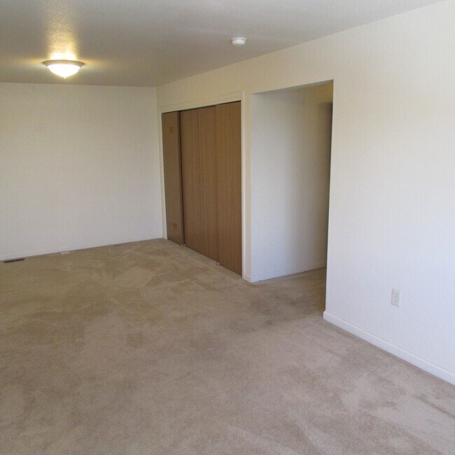 Living Room - 2130 Frances St