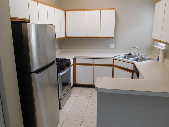 Foto del edificio - 1060 Stillwater Rd