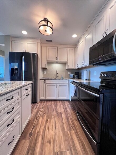 Building Photo - 2090 Matecumbe Key Rd