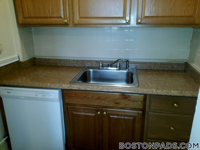 Foto del edificio - 124 Berkshire St