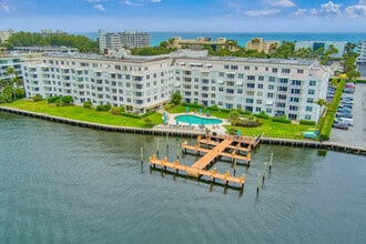 Building Photo - 2840 S Ocean Blvd