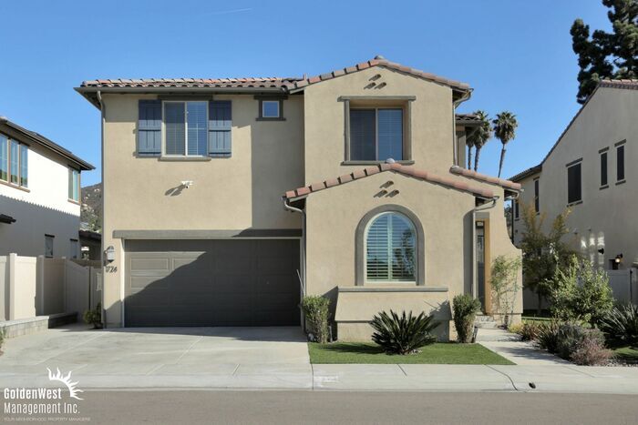Foto principal - Stunning 5Bdm 3.5Ba Home in Escondido with...