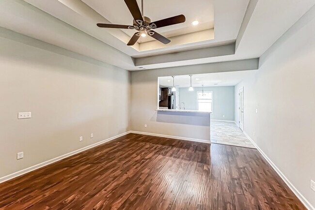 Foto del edificio - 16382 Pottery Ln