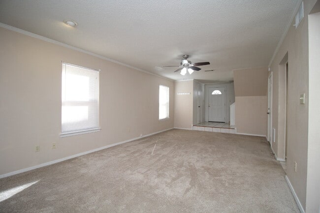 Building Photo - 2-Story Northpointe Home Near UWF, Hospitals, I-10 & Shopping – Spacious Primary Suite, Open Kitc...