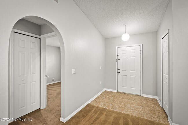 Foto del edificio - 2622 Sunrise Ridge Ln