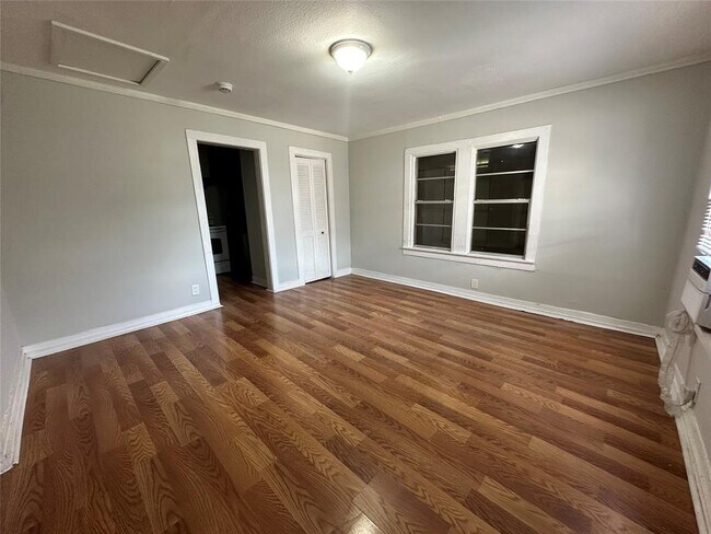 Foto del edificio - 4201 Chapman St