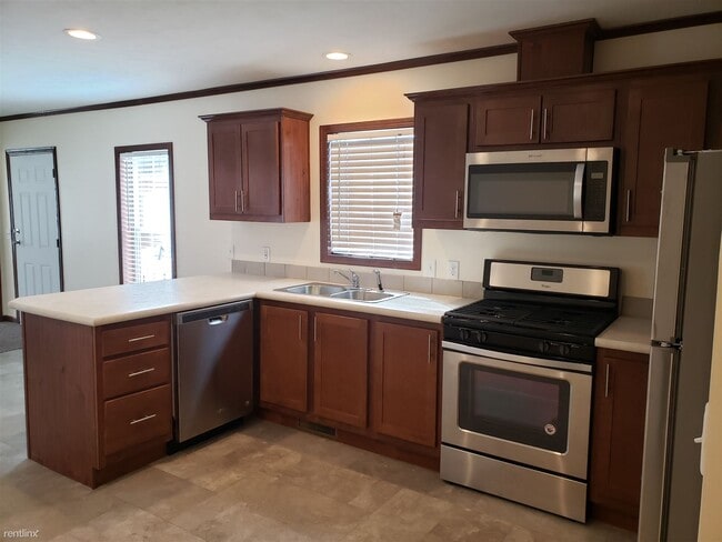 Building Photo - 2 br, 1 bath Mobile Home - 17 Westwoods