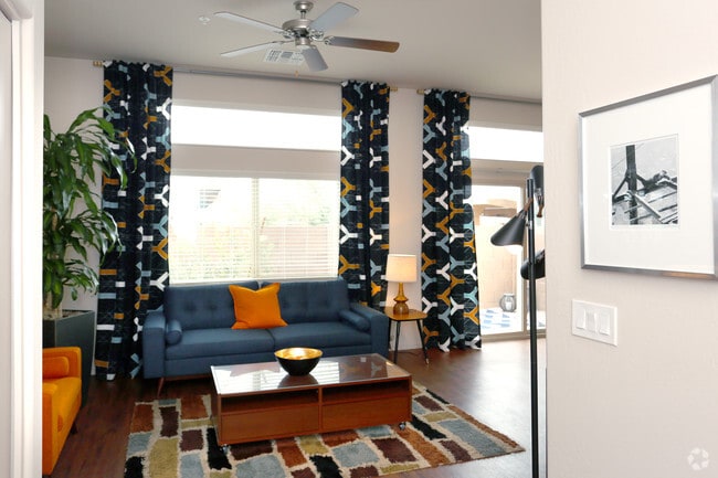 10 FT Ceilings - Casitas at San Marcos