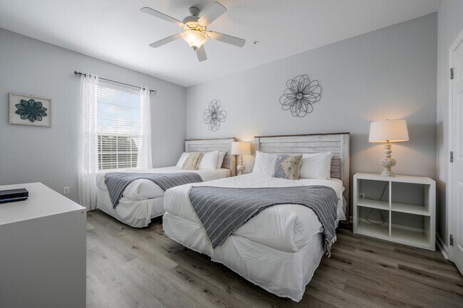 Building Photo - IS4-405 - 3 Bed