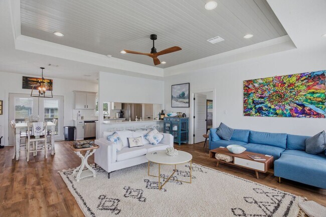 Building Photo - 7238 Pirates Cove