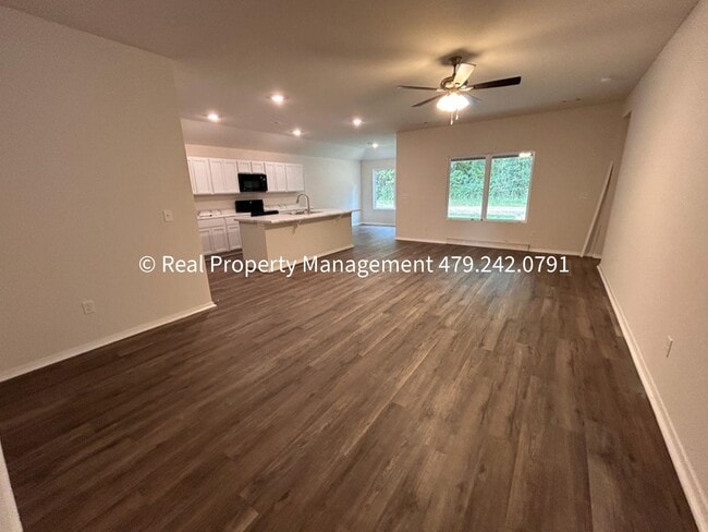 Building Photo - 10638 Cedar Wy
