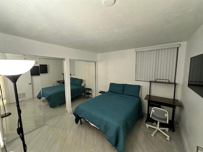 Photo - 102 SW 6th Ave Apartment