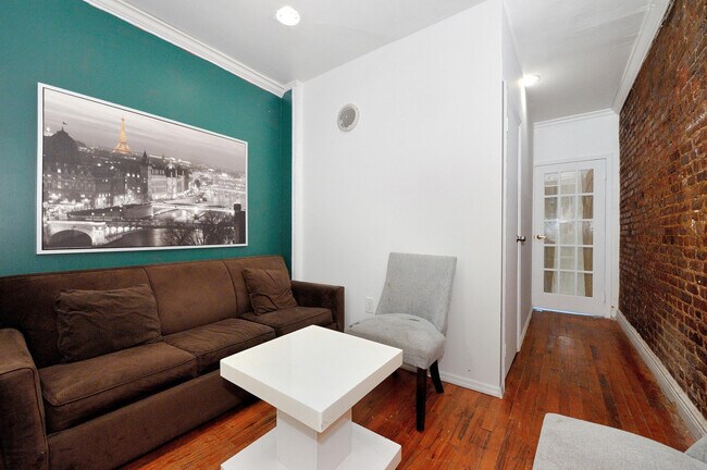 Foto del edificio - 529-528 8th Ave