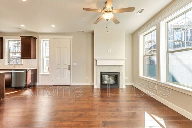 Foto del edificio - 10487 S Beetdigger Blvd