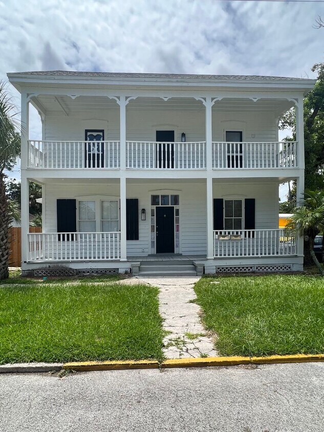 Foto principal - 3/2 ground floor unit in downtown historic...