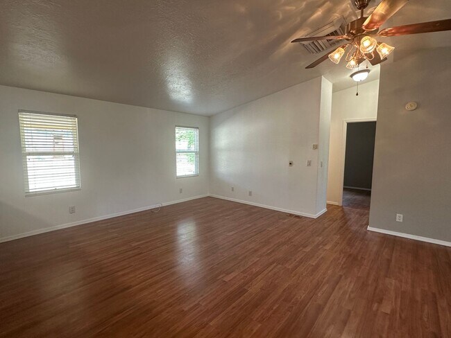 Building Photo - 3 Bedroom 2 Bathroom Double Wide available...