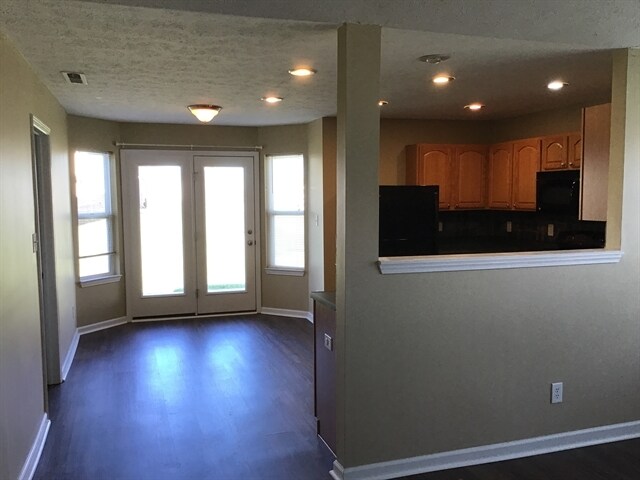 Building Photo - 829 Stonehenge Way