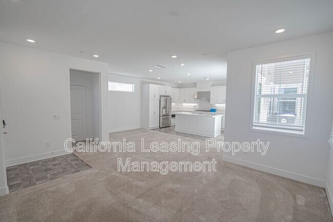 Foto del edificio - 27209 Tamarack Ln