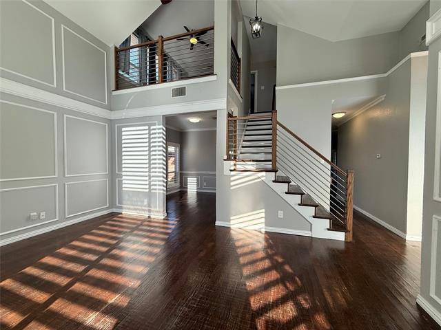 Building Photo - 2324 Heatherdale Dr