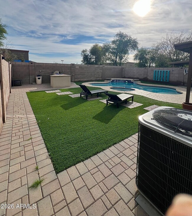 Foto del edificio - 2721 S 108th Ave