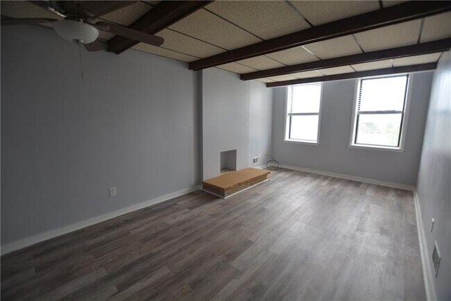 Building Photo - 236 Jefferson St