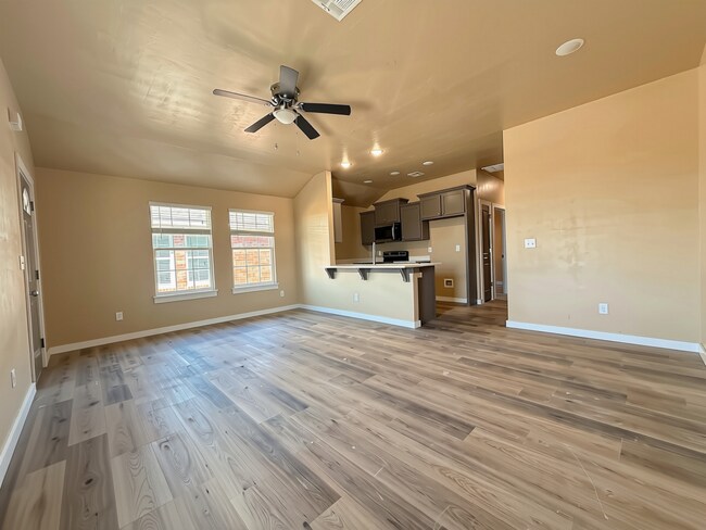 Foto del edificio - 1409 SW Bishop Rd