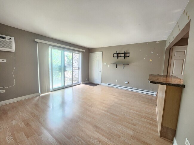 Building Photo - 6450 S New England Ave