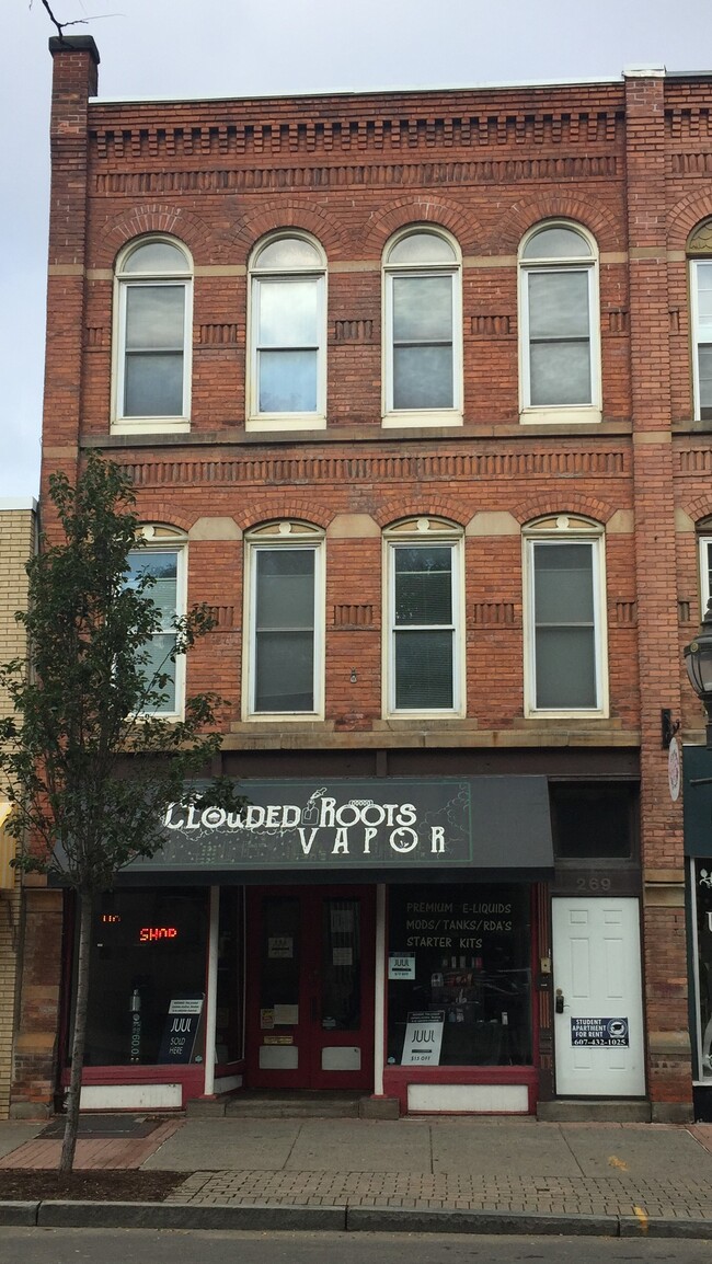 Building Photo - 269 Main St