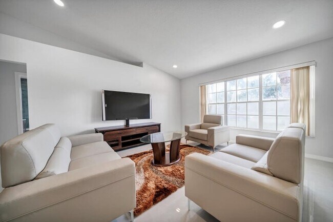 Foto del edificio - 113 Madrid St